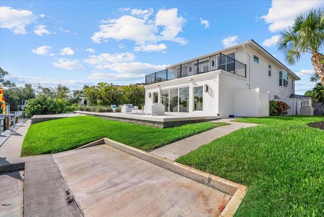 813 IDLEWILD WAY, Sarasota, FL 34242