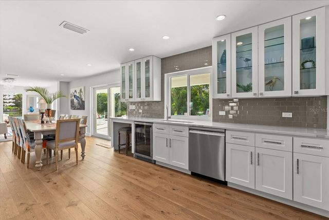 813 IDLEWILD WAY, Sarasota, FL 34242