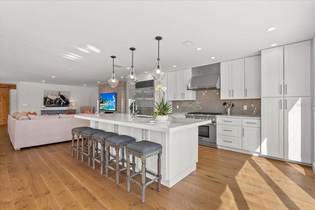 813 IDLEWILD WAY, Sarasota, FL 34242