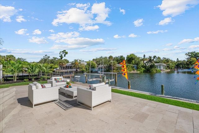 813 IDLEWILD WAY, Sarasota, FL 34242