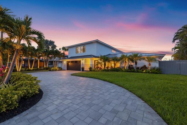 813 IDLEWILD WAY, Sarasota, FL 34242