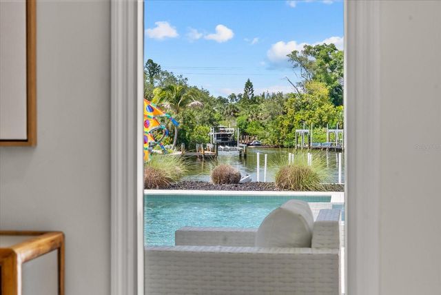 813 IDLEWILD WAY, Sarasota, FL 34242