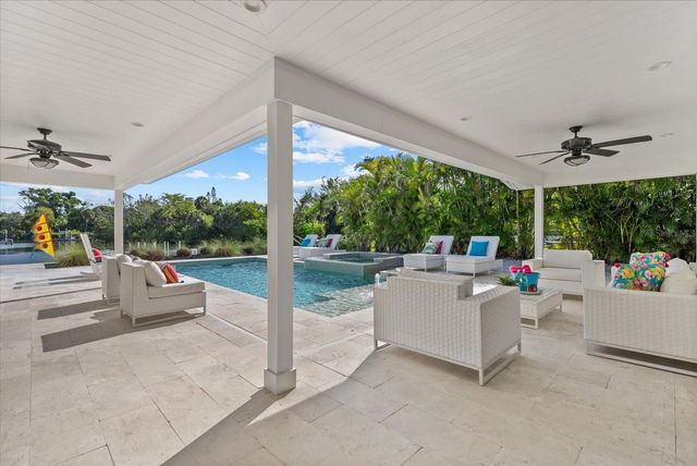 813 IDLEWILD WAY, Sarasota, FL 34242