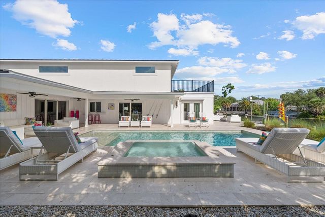 813 IDLEWILD WAY, Sarasota, FL 34242
