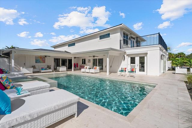 813 IDLEWILD WAY, Sarasota, FL 34242