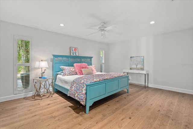 813 IDLEWILD WAY, Sarasota, FL 34242