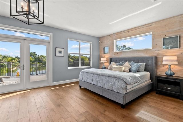 813 IDLEWILD WAY, Sarasota, FL 34242