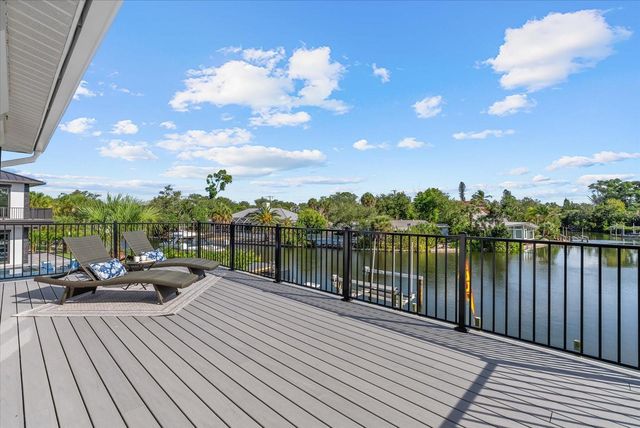 813 IDLEWILD WAY, Sarasota, FL 34242
