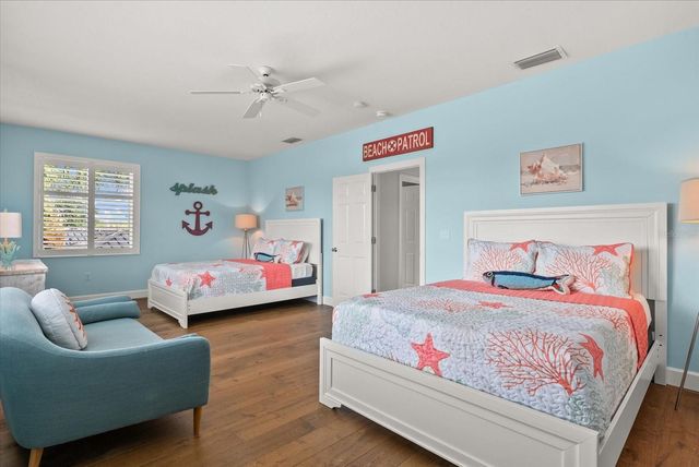 813 IDLEWILD WAY, Sarasota, FL 34242