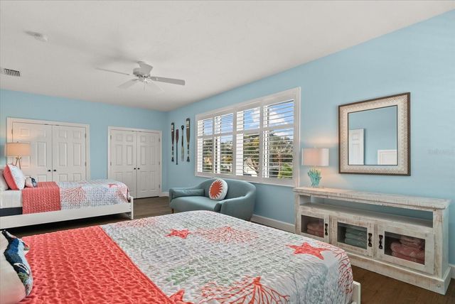 813 IDLEWILD WAY, Sarasota, FL 34242