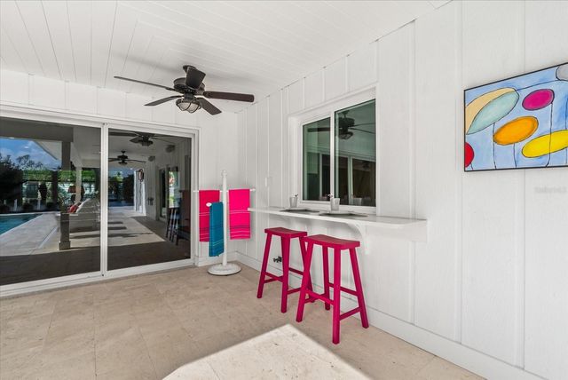 813 IDLEWILD WAY, Sarasota, FL 34242