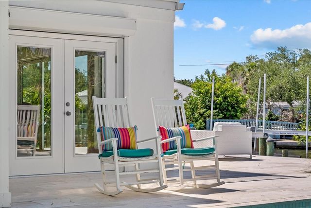 813 IDLEWILD WAY, Sarasota, FL 34242
