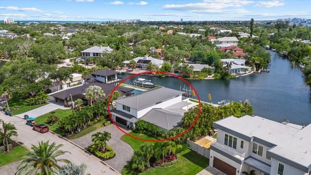 813 IDLEWILD WAY, Sarasota, FL 34242