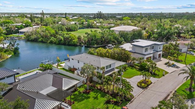 813 IDLEWILD WAY, Sarasota, FL 34242