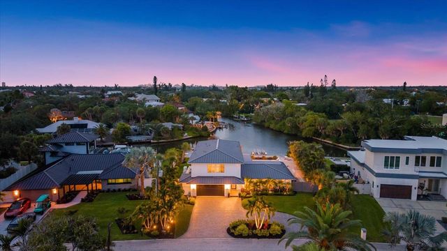 813 IDLEWILD WAY, Sarasota, FL 34242