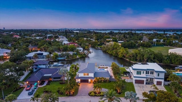 813 IDLEWILD WAY, Sarasota, FL 34242