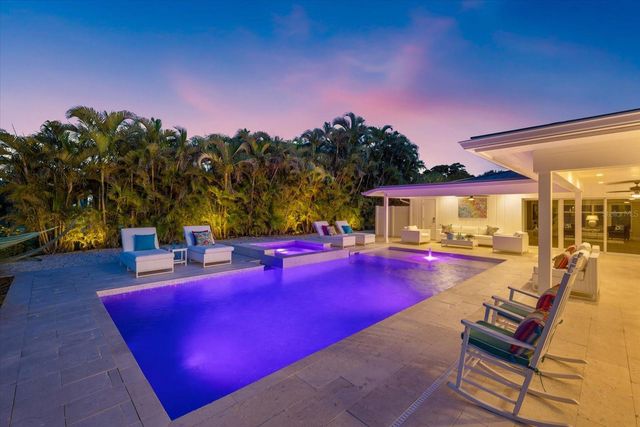 813 IDLEWILD WAY, Sarasota, FL 34242