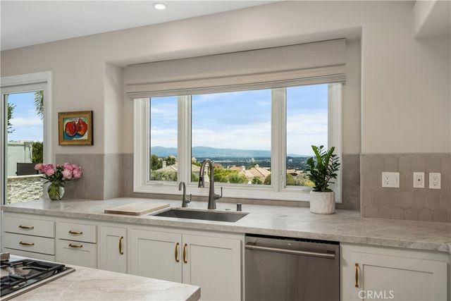 24918 Vista Verenda, Woodland Hills, CA 91367