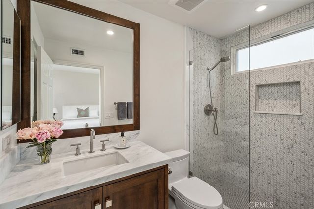 24918 Vista Verenda, Woodland Hills, CA 91367
