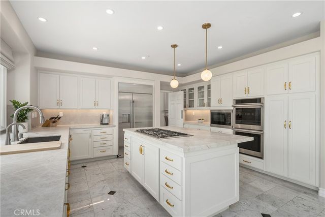 24918 Vista Verenda, Woodland Hills, CA 91367