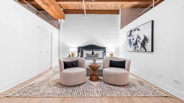 400 S Green Street 218, Chicago, IL 60607