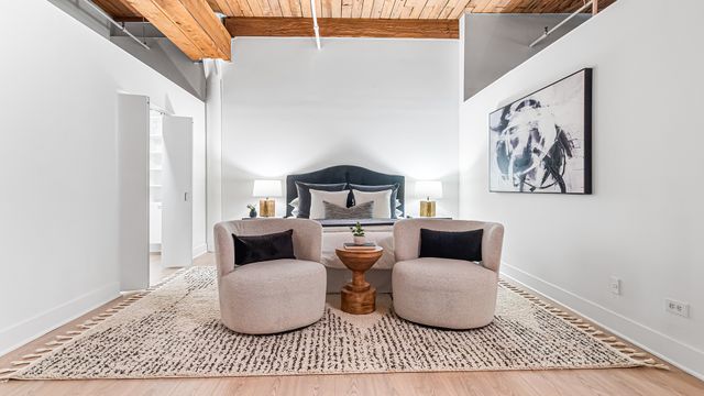 400 S Green Street 218, Chicago, IL 60607