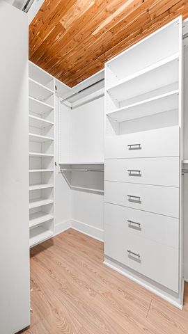 400 S Green Street 218, Chicago, IL 60607