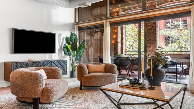 400 S Green Street 218, Chicago, IL 60607