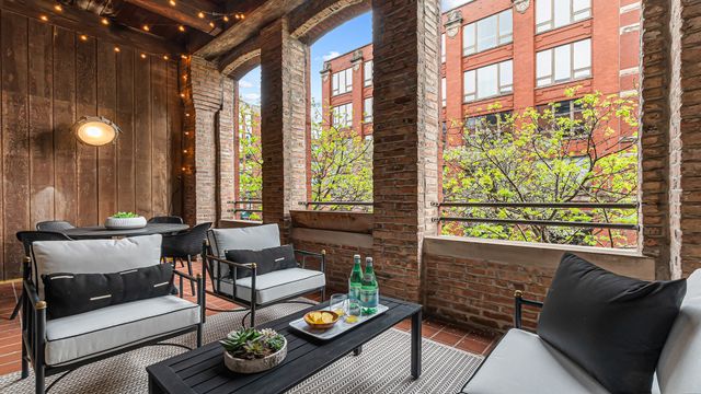 400 S Green Street 218, Chicago, IL 60607