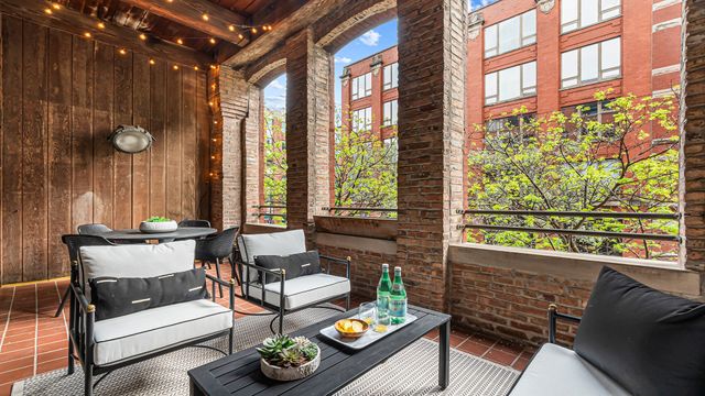 400 S Green Street 218, Chicago, IL 60607