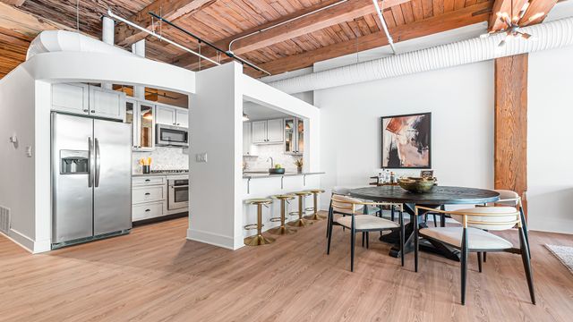 400 S Green Street 218, Chicago, IL 60607