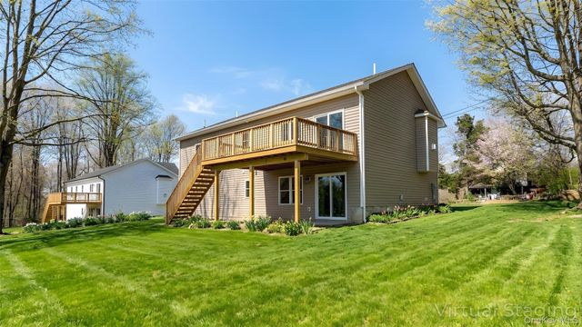 744 9W Route, Valley Cottage, NY 10989
