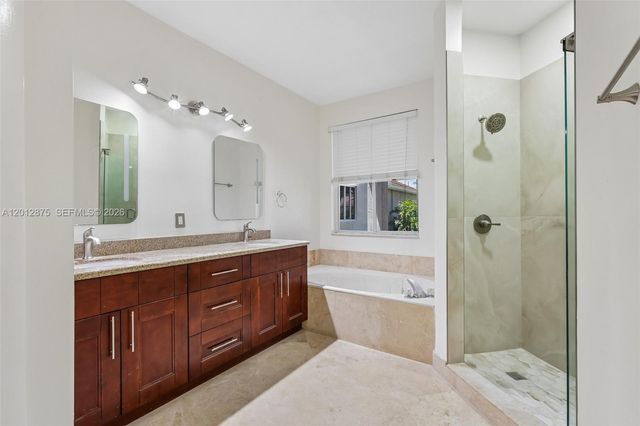 1290 Camellia Ln, Weston, FL 33326