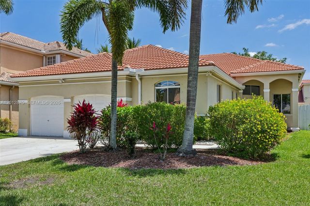 1290 Camellia Ln, Weston, FL 33326