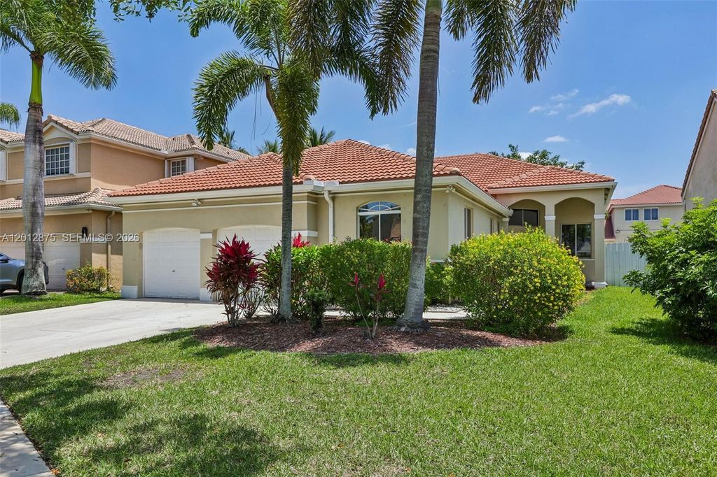 1290 Camellia Ln, Weston, FL 33326
