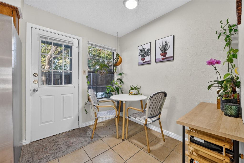 1133 Dallas Drive, Denton, TX 76205 — photo 4