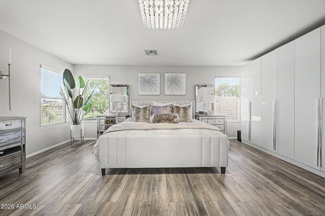 2826 E SAGUARO PARK Lane, Phoenix, AZ 85024
