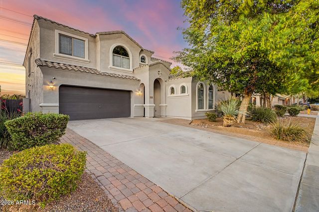 2826 E SAGUARO PARK Lane, Phoenix, AZ 85024