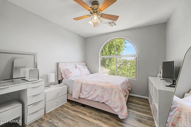 2826 E SAGUARO PARK Lane, Phoenix, AZ 85024
