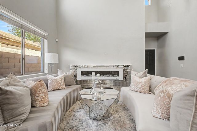 2826 E SAGUARO PARK Lane, Phoenix, AZ 85024