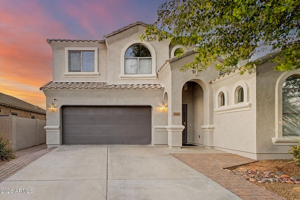 2826 E SAGUARO PARK Lane, Phoenix, AZ 85024