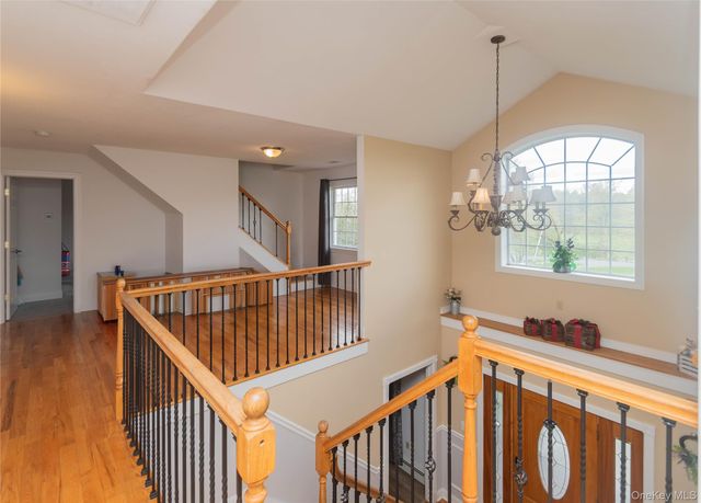 107 Dunthorne Drive, Bloomingburg, NY 12721
