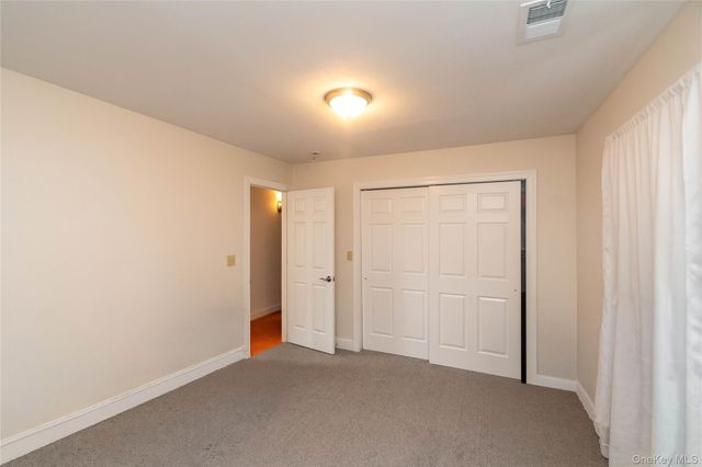 107 Dunthorne Drive, Bloomingburg, NY 12721