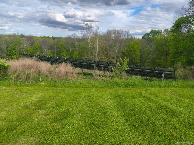 107 Dunthorne Drive, Bloomingburg, NY 12721