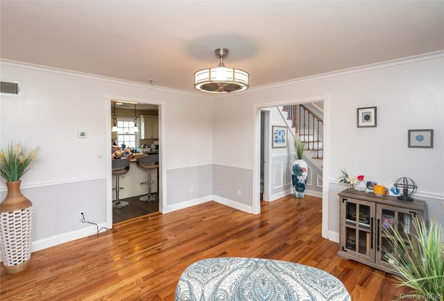 107 Dunthorne Drive, Bloomingburg, NY 12721