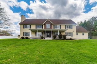 107 Dunthorne Drive, Bloomingburg, NY 12721
