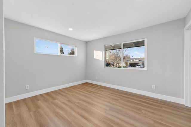 6531 Greencreek Way, Citrus Heights, CA 95621