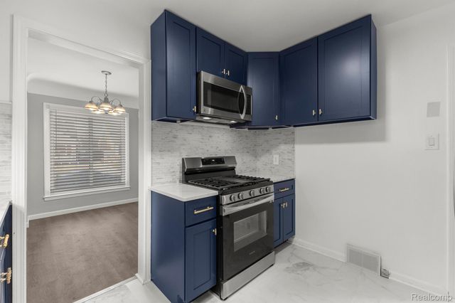 14592 OCONNOR Avenue, Allen Park, MI 48101