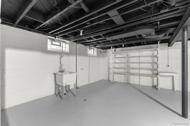 14592 OCONNOR Avenue, Allen Park, MI 48101