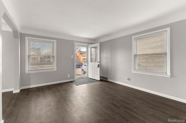 14592 OCONNOR Avenue, Allen Park, MI 48101